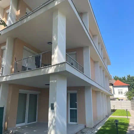Apartment Kek Balaton Balatonalmadi